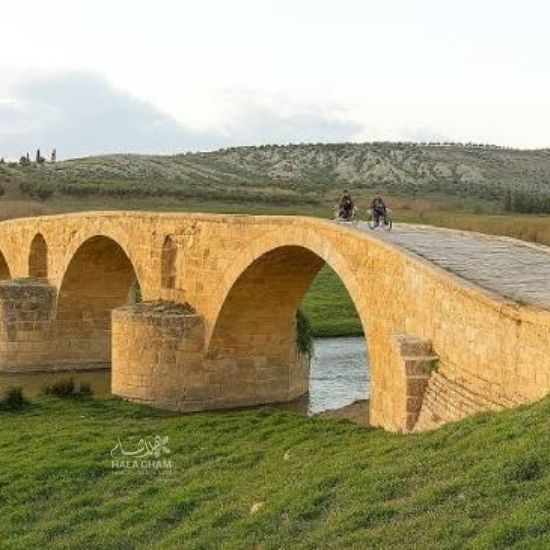 النبي هوري (كوروس) وجسورها الرومانية